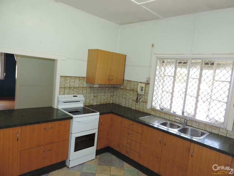 28 ABBOTT STREET, Oonoonba QLD 4811