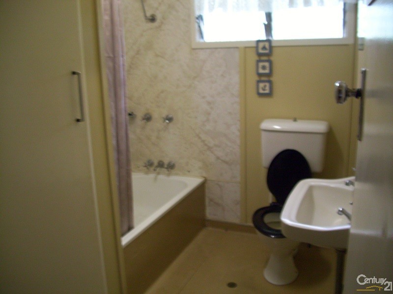 246 Charles Street, Cranbrook QLD 4814