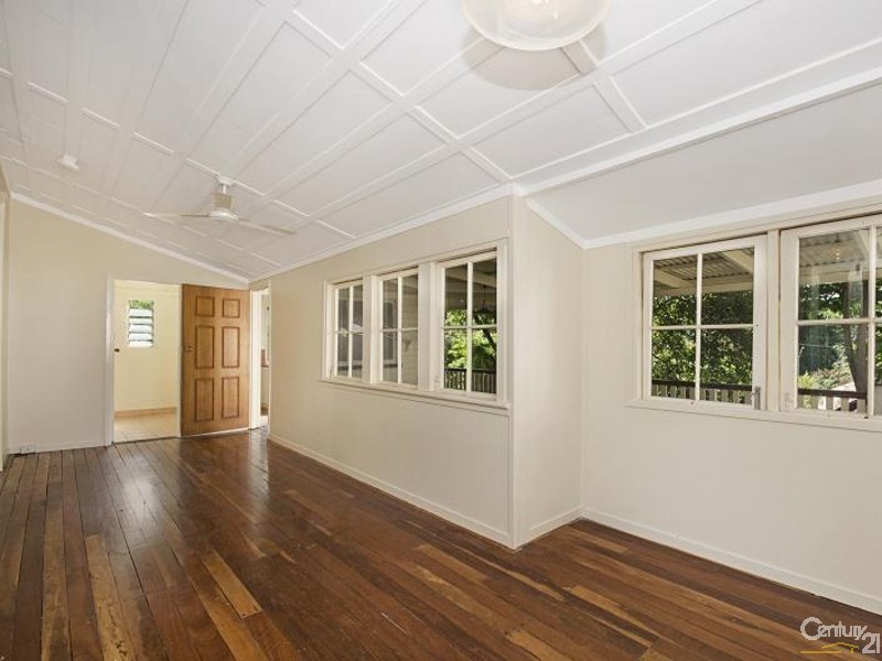 28 QUEEN STREET, North Ward QLD 4810