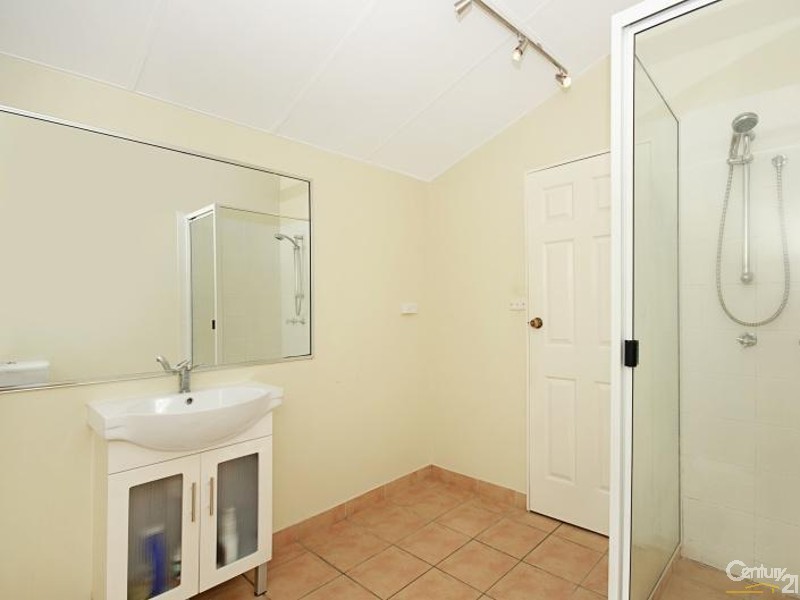 28 QUEEN STREET, North Ward QLD 4810