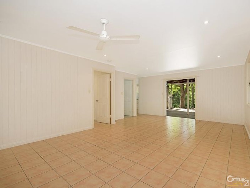 28 QUEEN STREET, North Ward QLD 4810