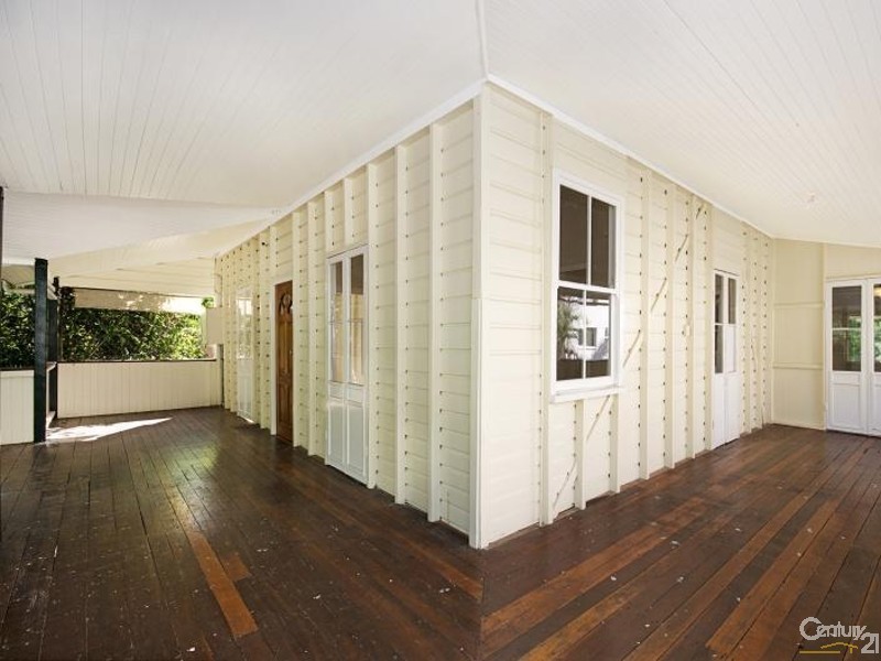 28 QUEEN STREET, North Ward QLD 4810