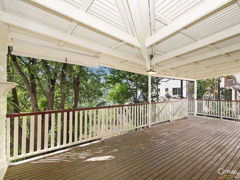 28 QUEEN STREET, North Ward QLD 4810