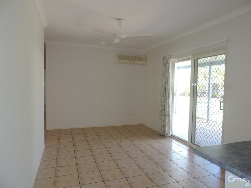 Bushland Beach QLD 4818