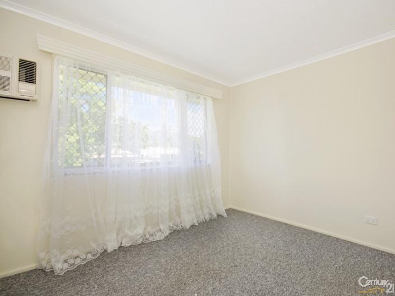 211 PINNACLE DRIVE, Rasmussen QLD 4815