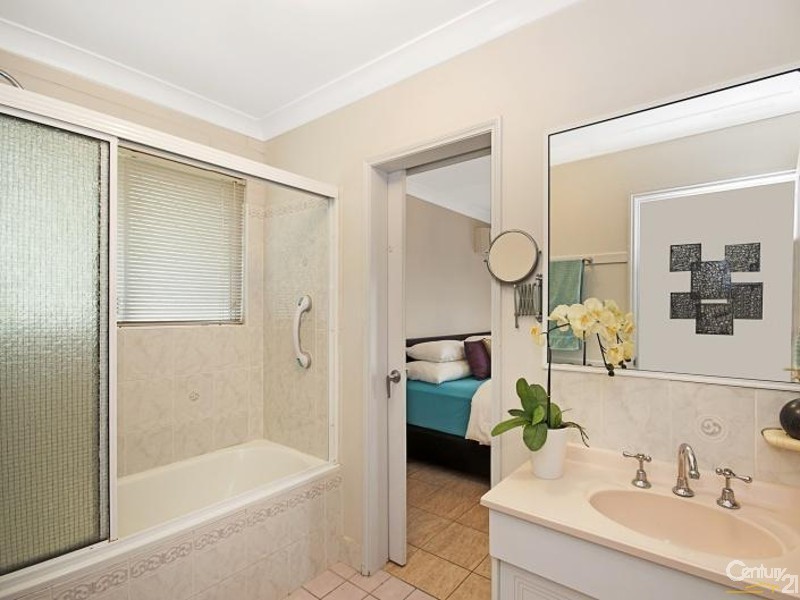 5  BEALE COURT, Kelso QLD 4815