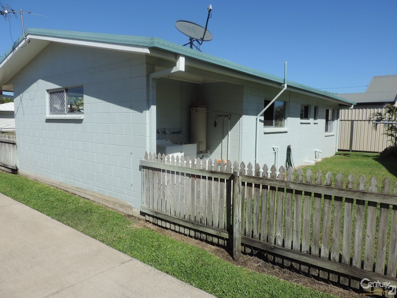 3 VIOLET CRESCENT, Rasmussen QLD 4815