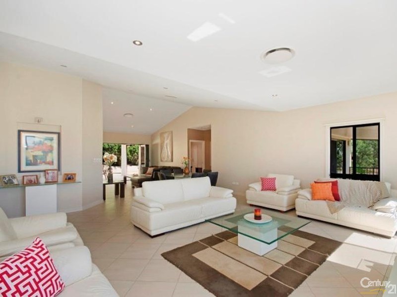 4 MT KULBURN DRIVE, Jensen QLD 4818