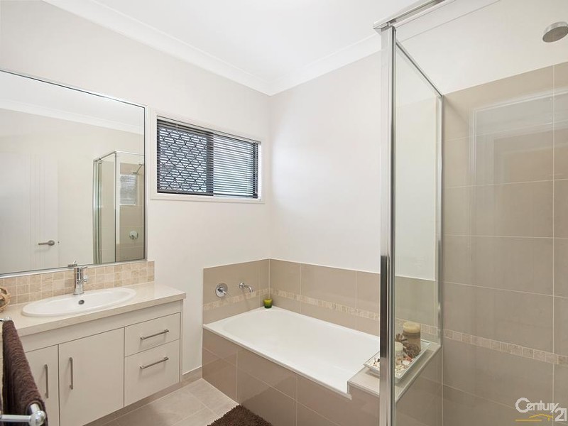 80 POINSETTIA DRIVE (Kalynda Chase), Bohle Plains QLD 4817