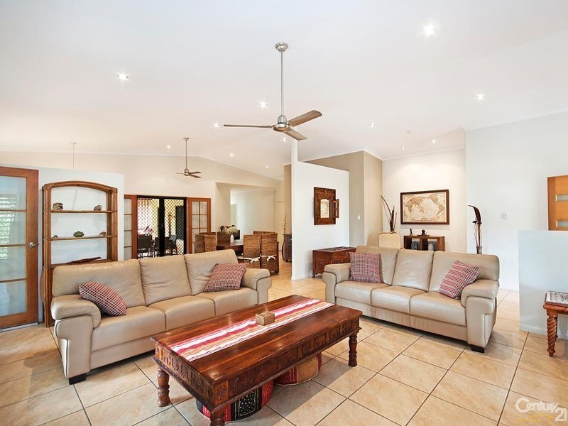 10 LORES COURT, Jensen QLD 4818