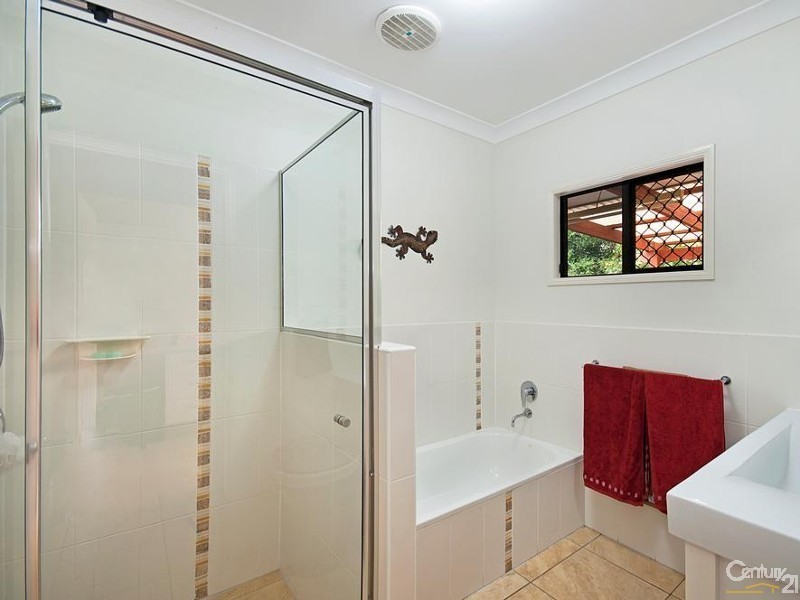 10 LORES COURT, Jensen QLD 4818