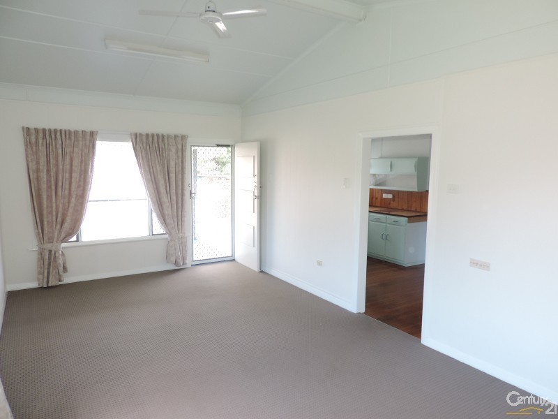 51 LOWTH STREET, Rosslea QLD 4812