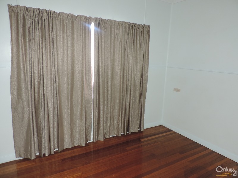 51 LOWTH STREET, Rosslea QLD 4812