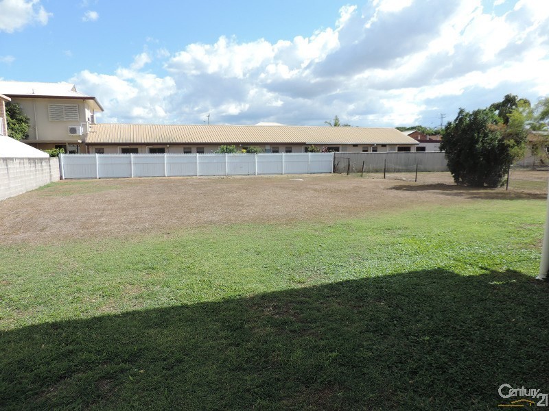 51 LOWTH STREET, Rosslea QLD 4812