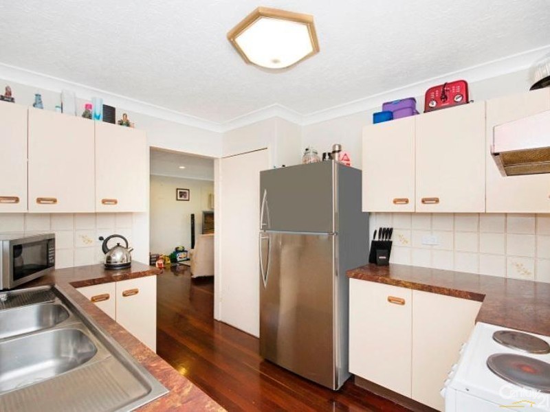 16 SYMONS STREET, Vincent QLD 4814