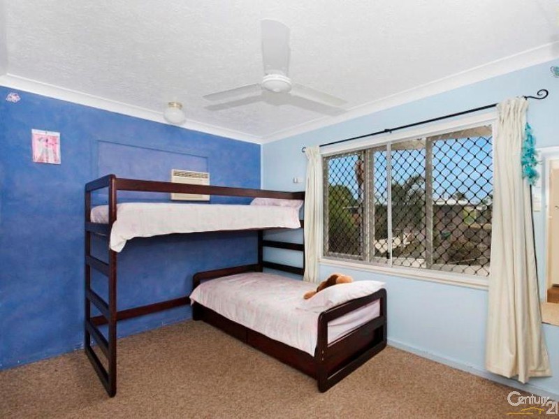 16 SYMONS STREET, Vincent QLD 4814