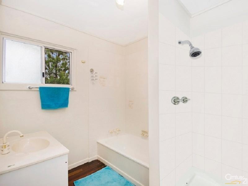 16 SYMONS STREET, Vincent QLD 4814