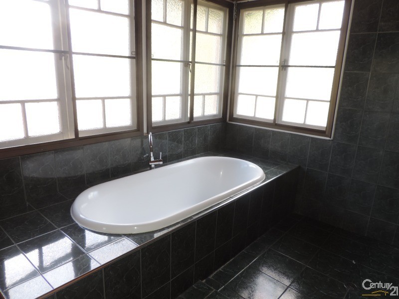 Railway Estate QLD 4810