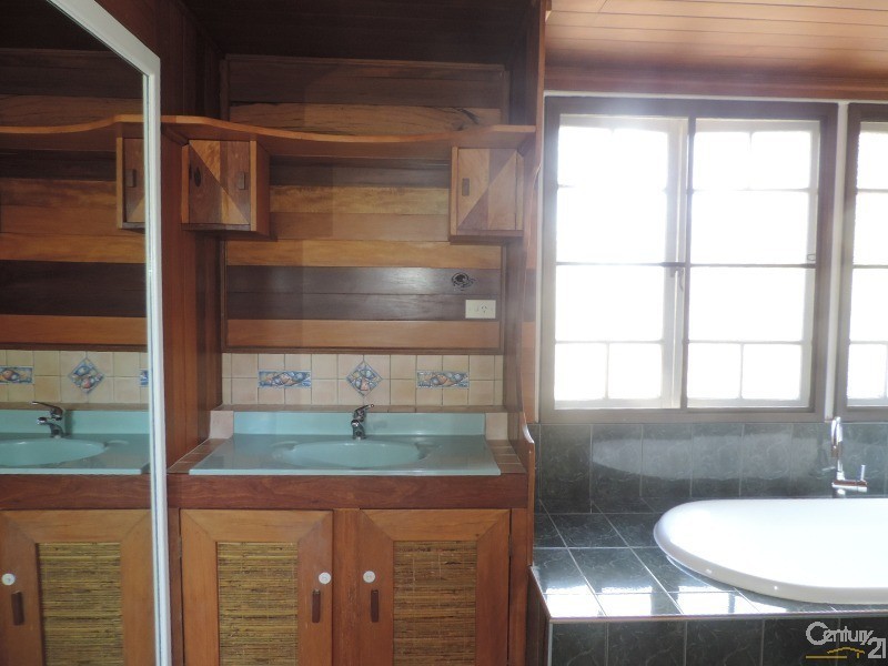 Railway Estate QLD 4810