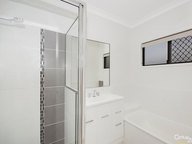 9 DAYDREAM CIRCUIT, Burdell QLD 4818