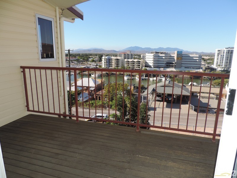 15 Melton Tce, Townsville QLD 4810