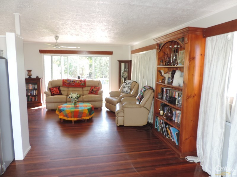 28 BAY STREET, Pallarenda QLD 4810