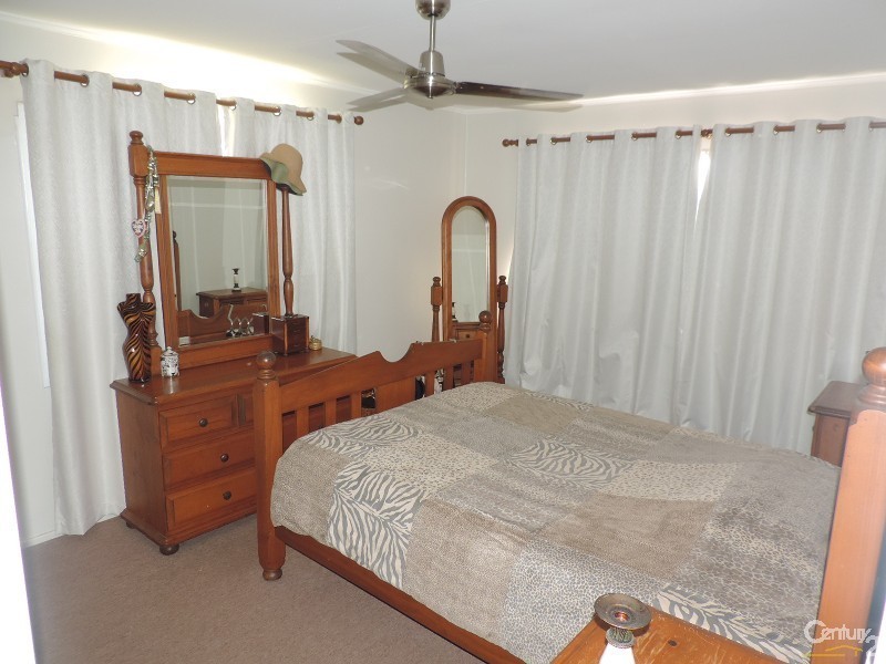 28 BAY STREET, Pallarenda QLD 4810