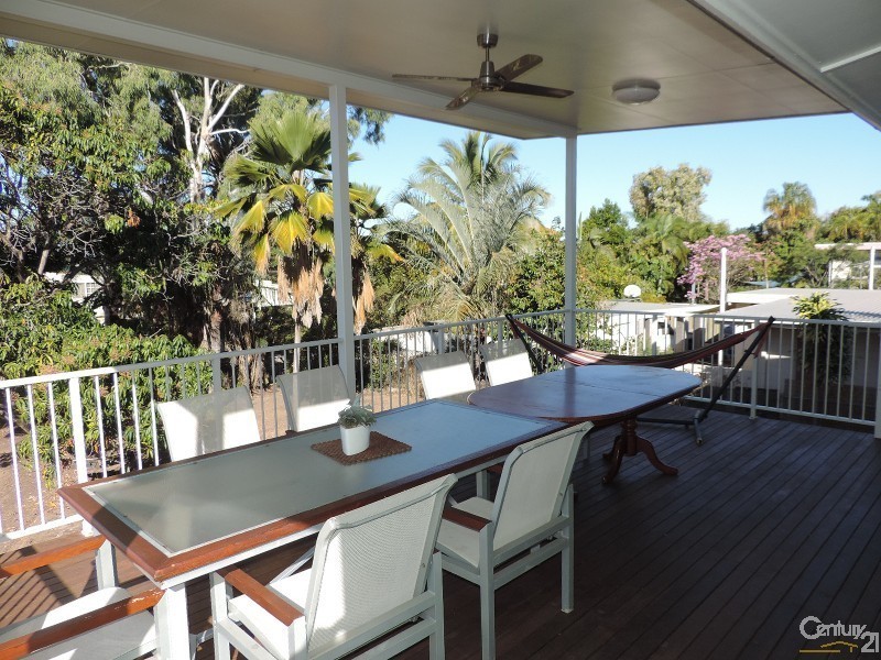 28 BAY STREET, Pallarenda QLD 4810