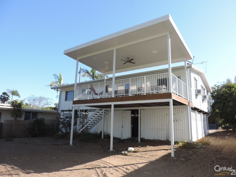 28 BAY STREET, Pallarenda QLD 4810