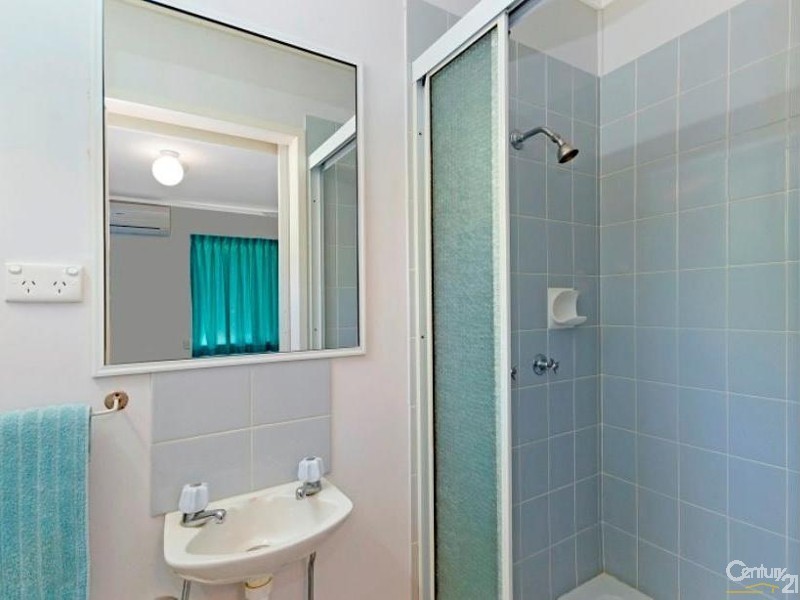 71 DYER STREET, Pallarenda QLD 4810