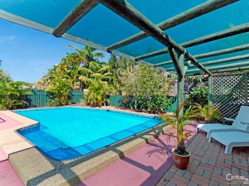 71 DYER STREET, Pallarenda QLD 4810