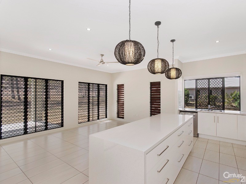 14 DORIEAN WAY, Jensen QLD 4818