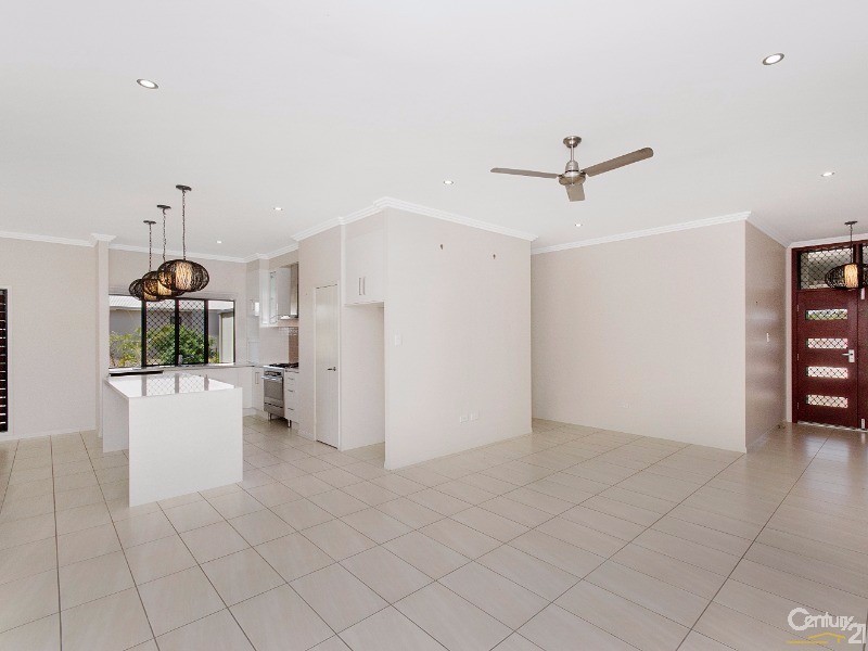 14 DORIEAN WAY, Jensen QLD 4818