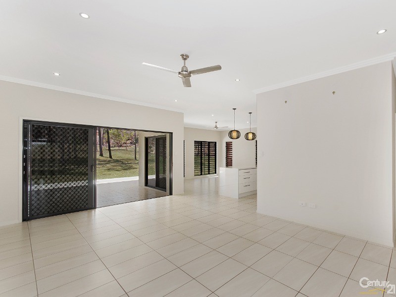 14 DORIEAN WAY, Jensen QLD 4818