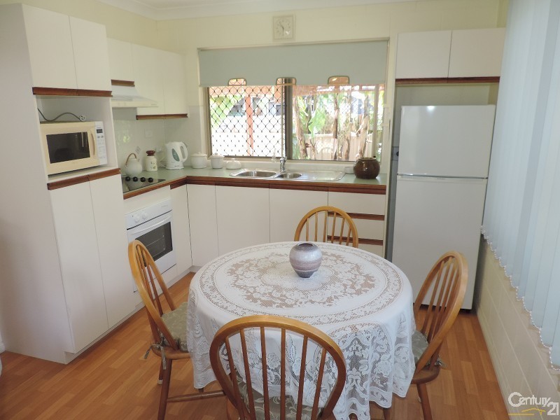 4 YARAI COURT, Mount Louisa QLD 4814