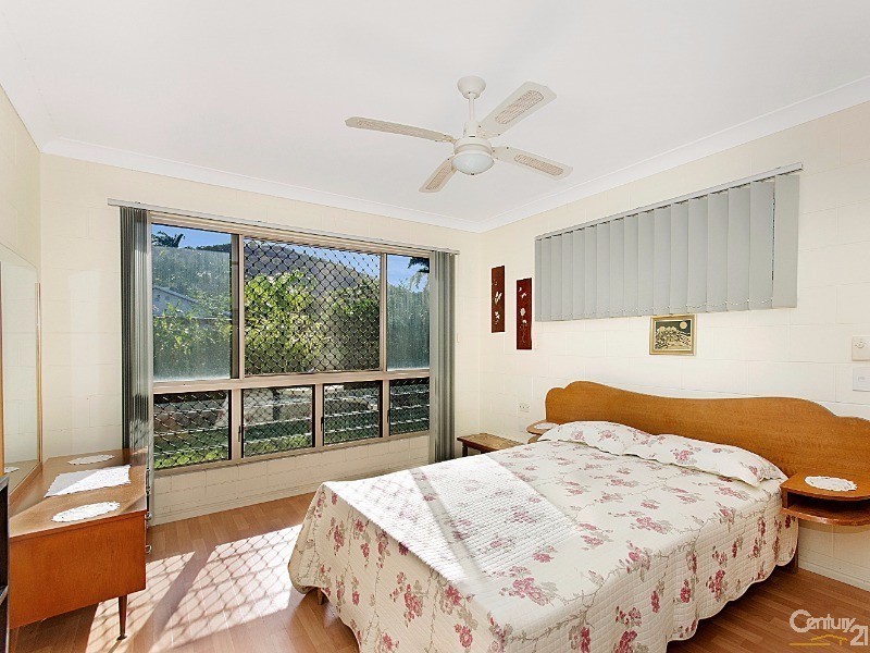 4 YARAI COURT, Mount Louisa QLD 4814