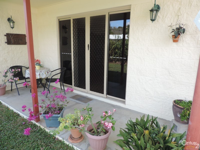 4 YARAI COURT, Mount Louisa QLD 4814