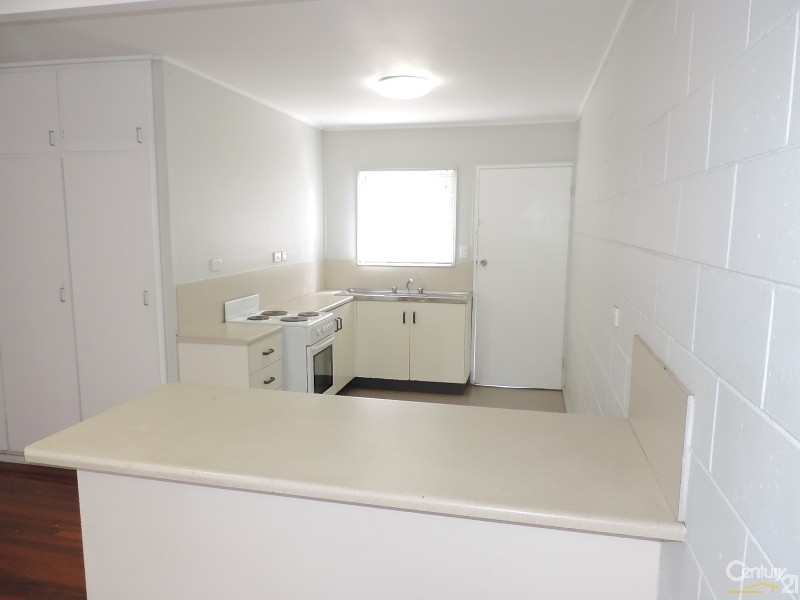 26 CRAUFORD STREET, West End QLD 4810