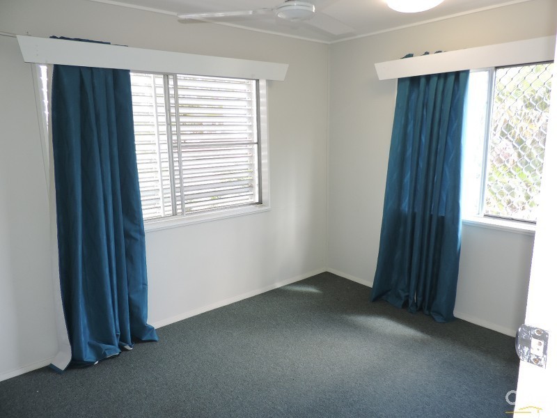 26 CRAUFORD STREET, West End QLD 4810