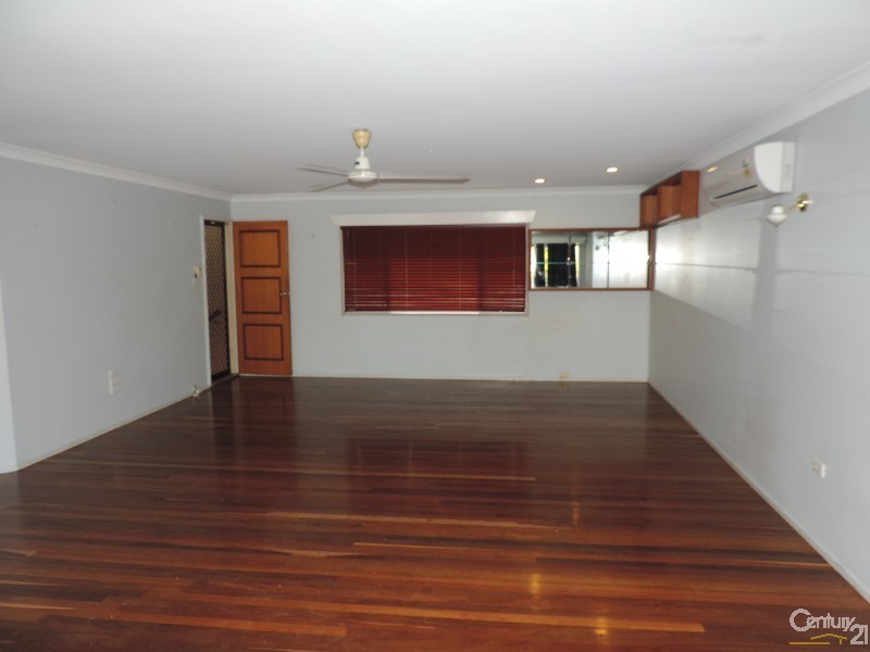 4 MOUNT LOUISA DRIVE, Mount Louisa QLD 4814