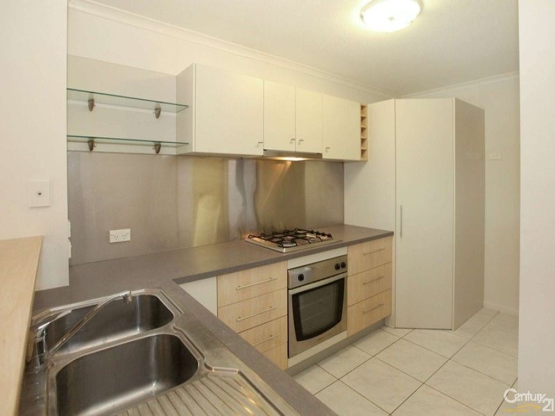 18/11 STANLEY STREET, Townsville City QLD 4810