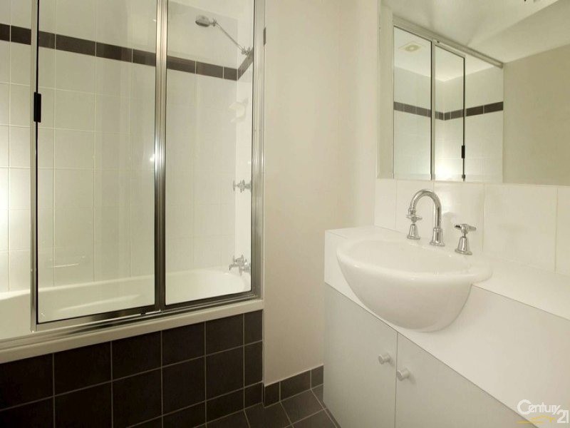 18/11 STANLEY STREET, Townsville City QLD 4810