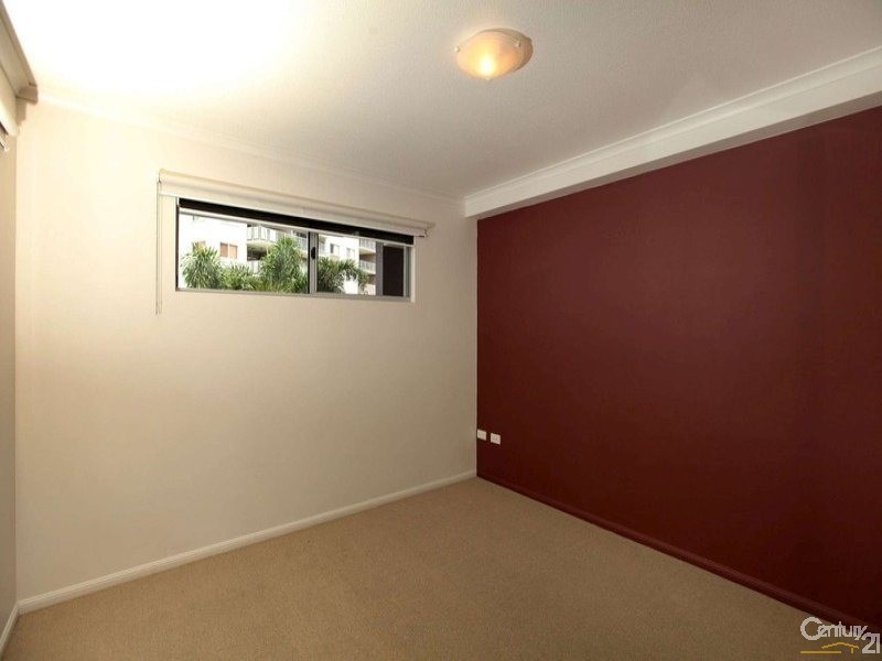 18/11 STANLEY STREET, Townsville City QLD 4810