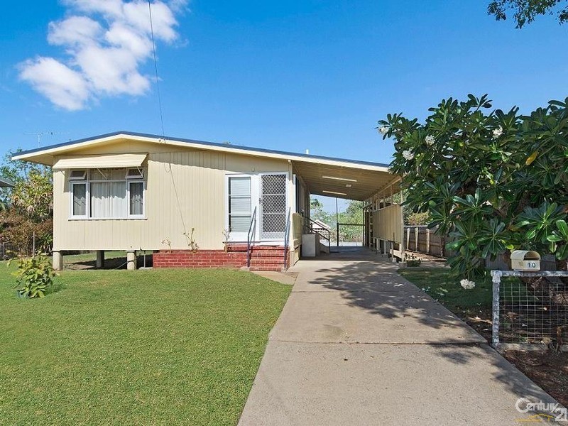 10 BAY STREET, Pallarenda QLD 4810