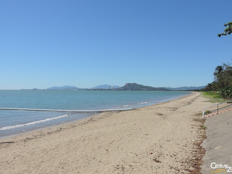 30  WACKETT STREET, Pallarenda QLD 4810