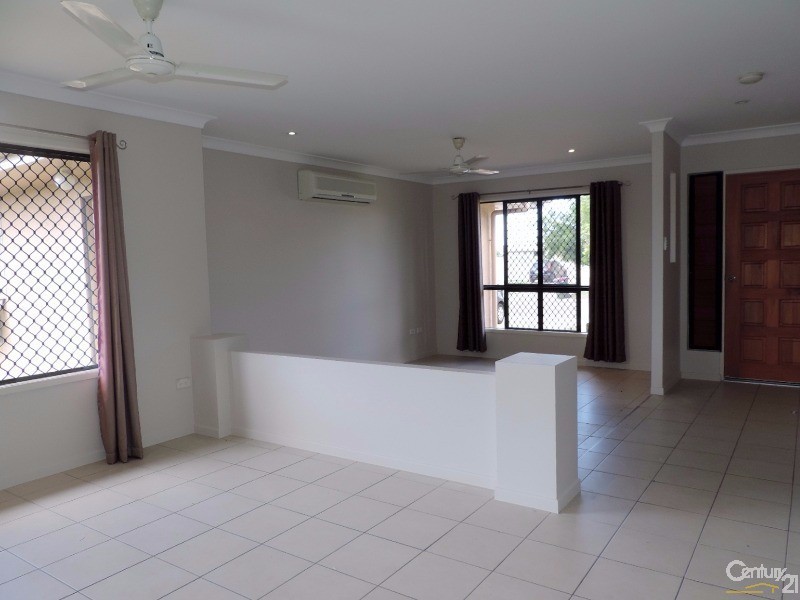 8 Ripon Court, Mount Low QLD 4818