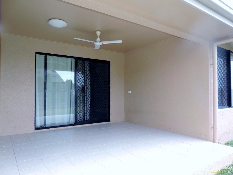 8 Ripon Court, Mount Low QLD 4818