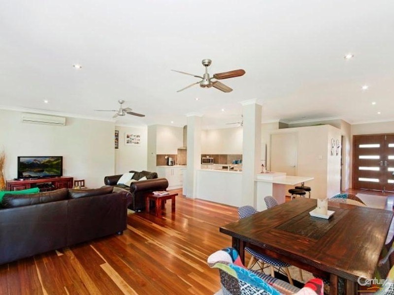 13 HORIZON DRIVE, Douglas QLD 4814