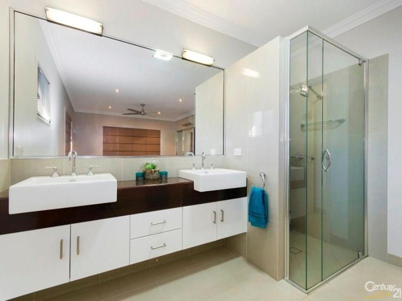 16 FUJI COURT, Mount Louisa QLD 4814