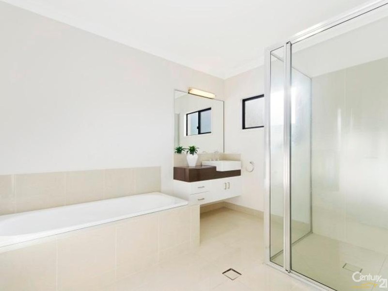 16 FUJI COURT, Mount Louisa QLD 4814